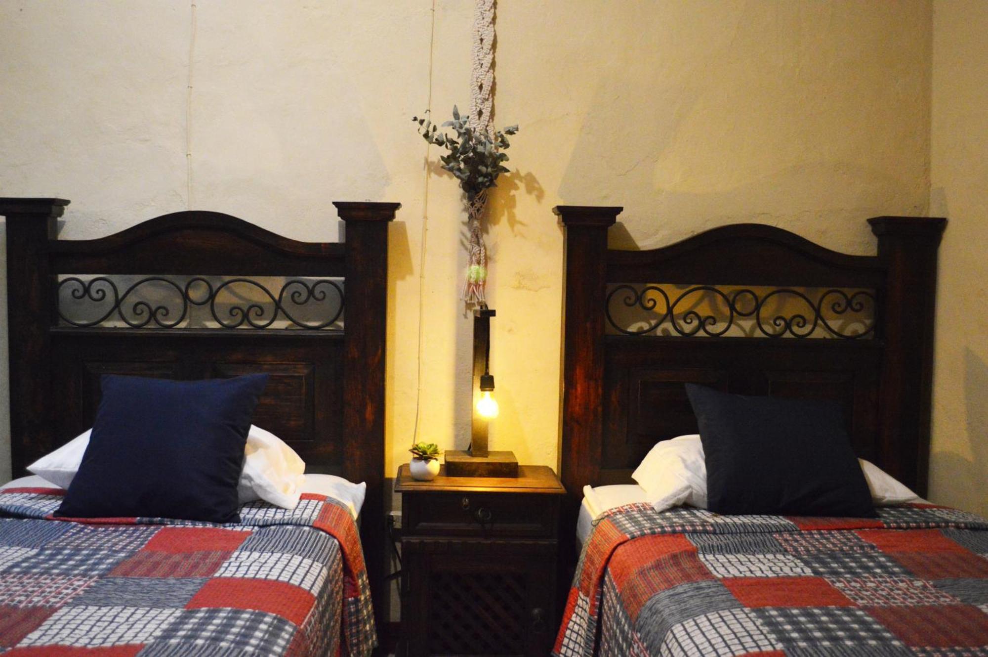 Ave Del Paraiso Guest House Antigua Buitenkant foto